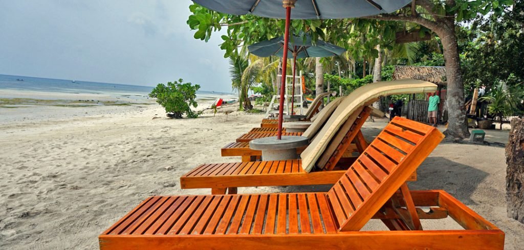 Amarela Resort Beach Beds