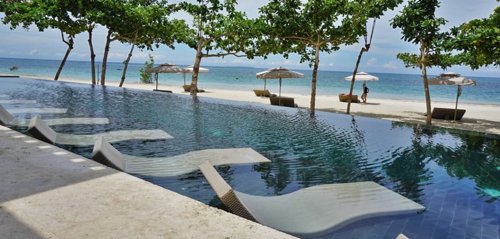 Infinity Pool in Astoria Bohol