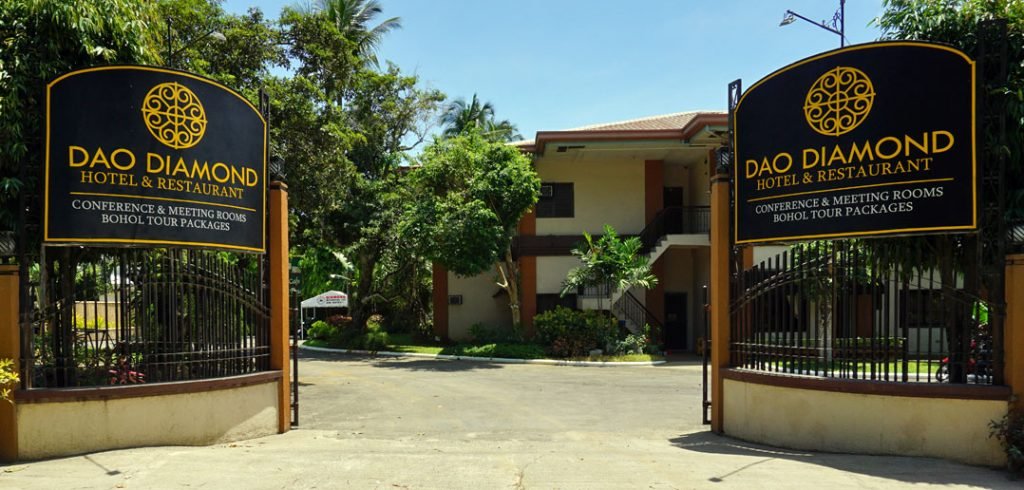 Dao Diamond Hotel Entrance