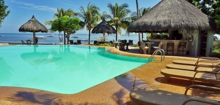 Linaw Beach Resort Swimming Pool and Bar