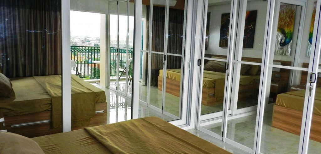 Condominium Cebu - Mirror Glass Divider
